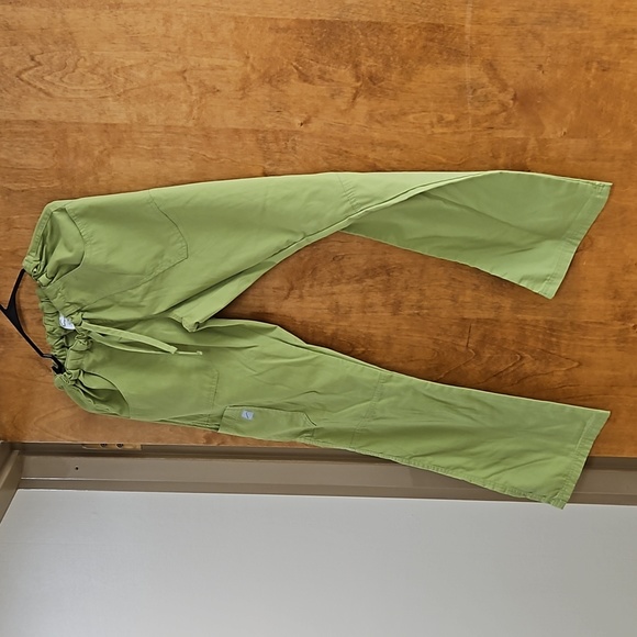 Scrubs - Picture 4 of 4